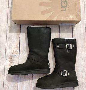 B New UGG Australia Women's Sutter Black Leather